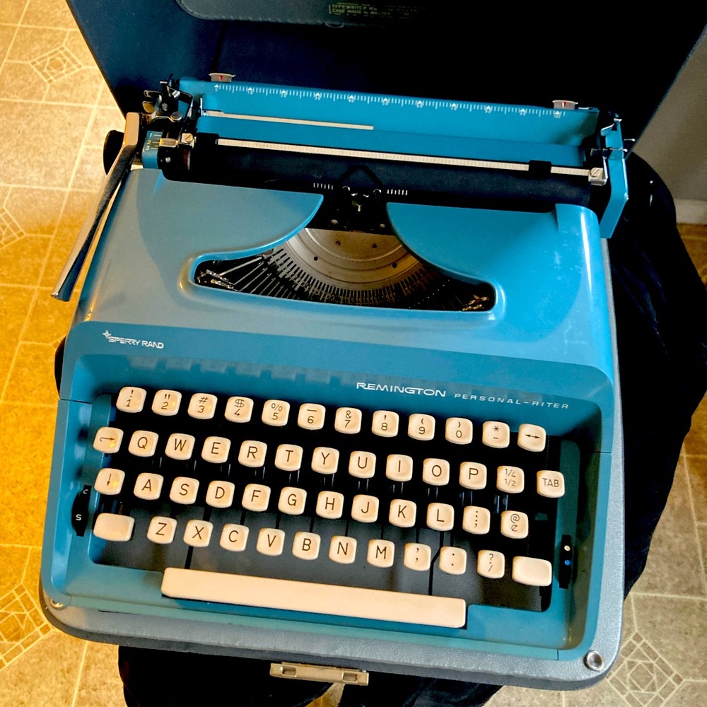 Remington personal
Writer sperry rand type writer